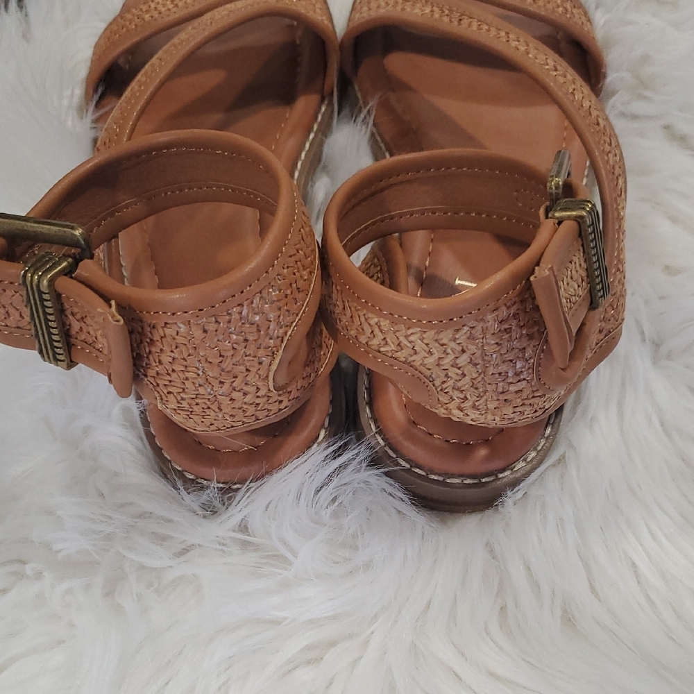 Crown Vintage Tan Sandals with Braided Straps - Picture 5 of 16